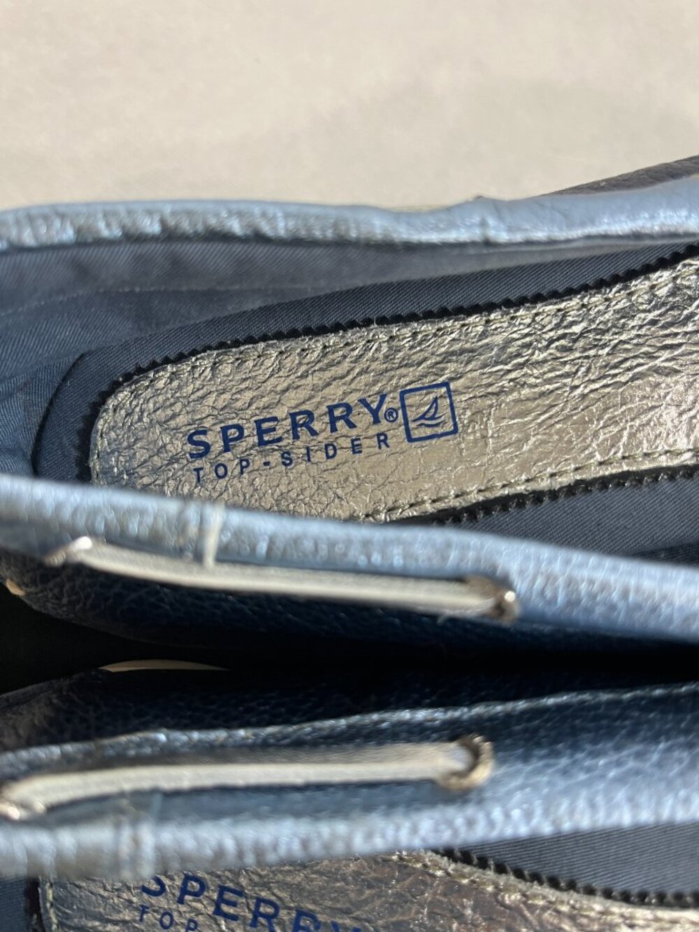 Sperry Top-Sider Blue Silver Metallic Leather Boat Shoes Women’s Size 8M - Picture 11 of 15